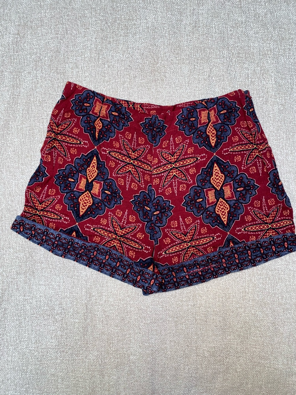 Free People Dalia Boho Geometric Medallion Shorts Burgundy Red Size 6